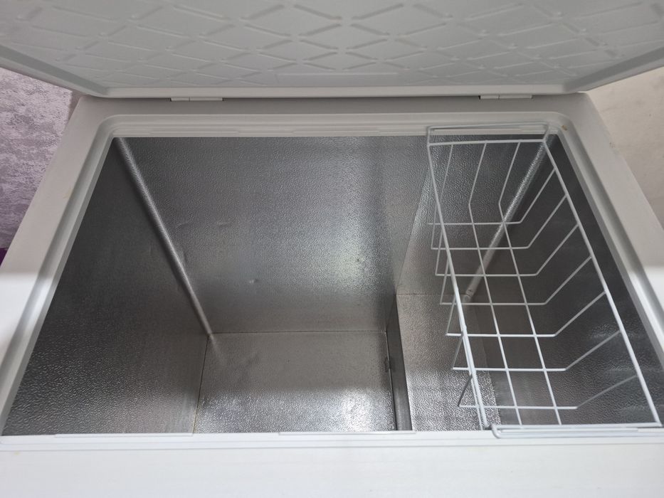 Морозильник фирмы AVA