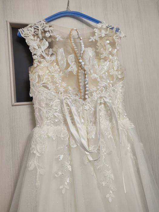 Vând Rochie de mireasa EverGreen