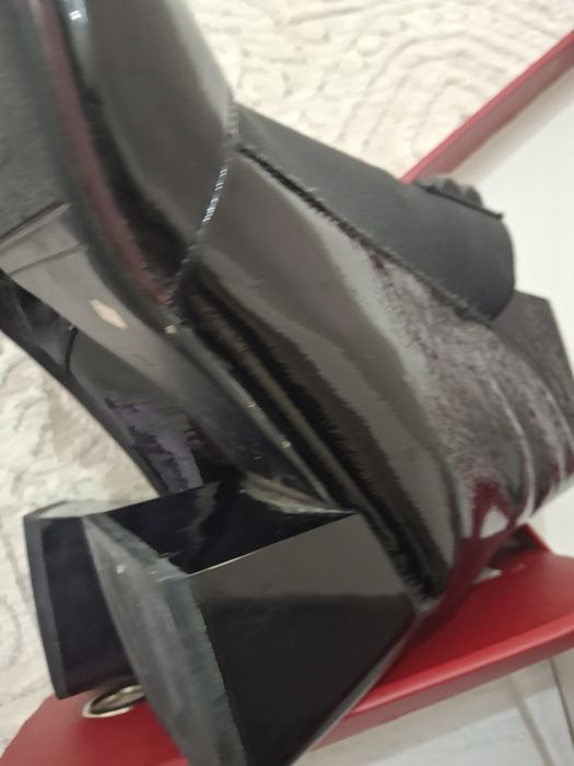 Полусапожки лаковые