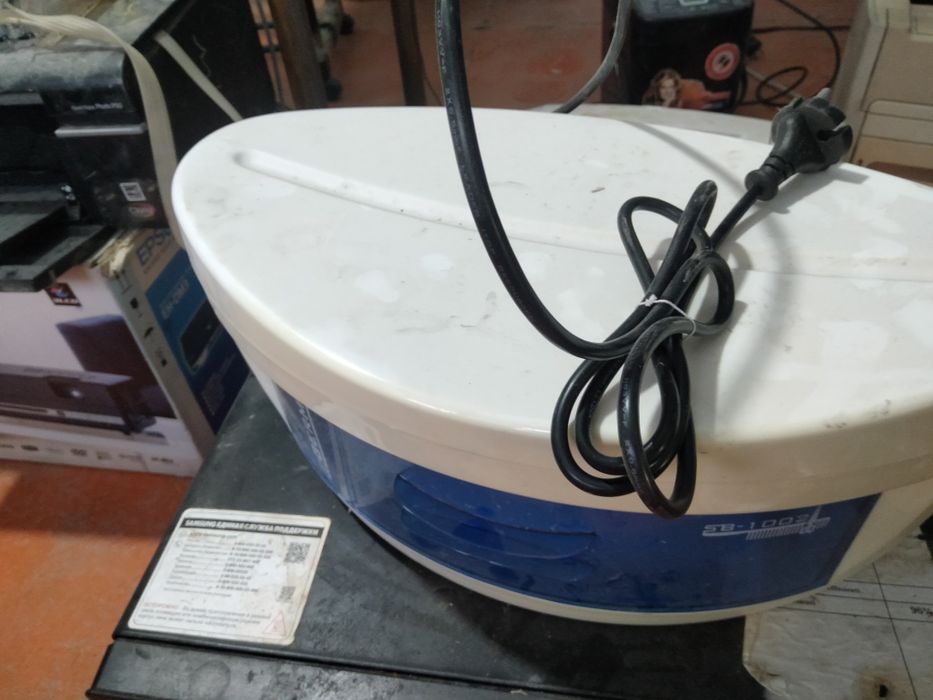 Ультрафиолетовый стерилизатор/дезинфектор