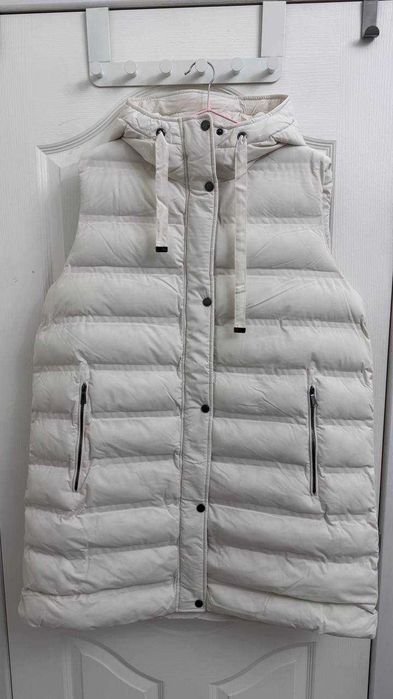 Новая дутая жилетка BCBGeneration, размер XL (50/58)