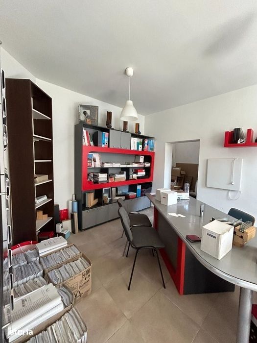 Spatiu comercial central ,str Mihai Eminescu