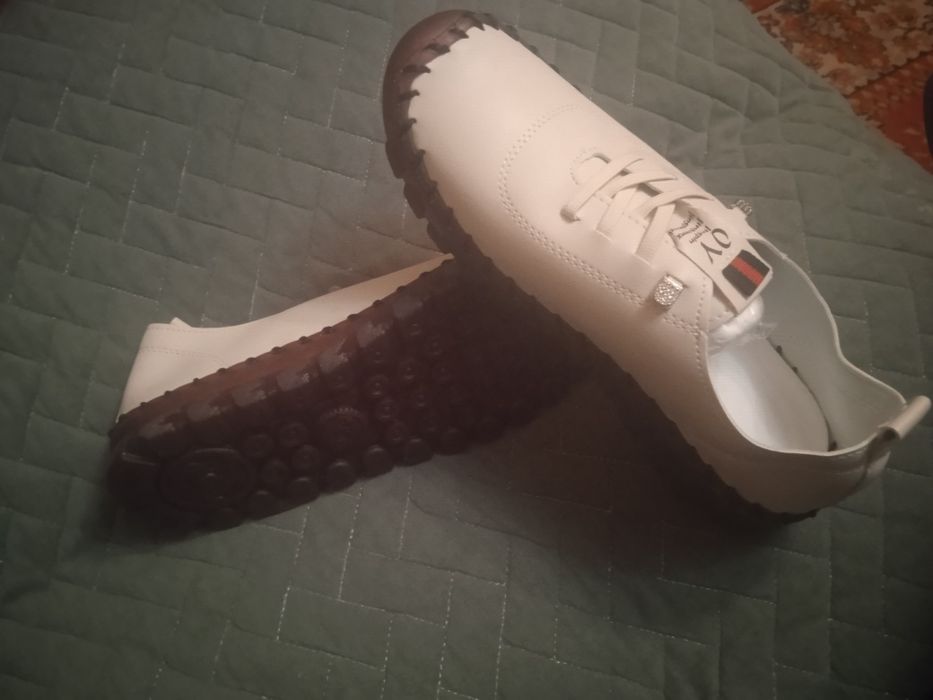 Продам не дорого Летняя обувь