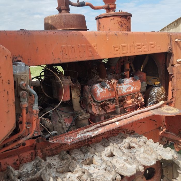 Bolgar dt 175 sotiladi