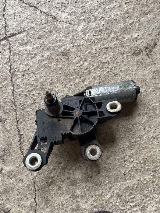 Моторче за задна чистачка audi A3 8P