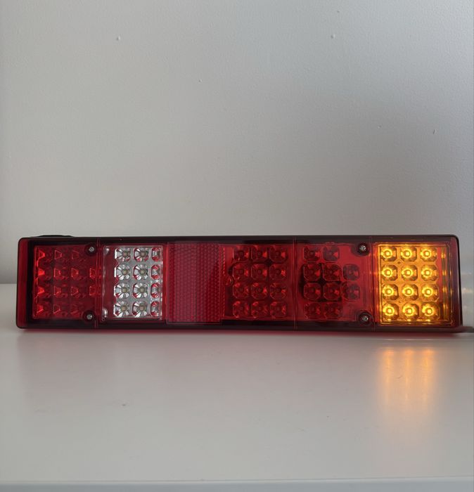 Комплект LED стопове 60 диода 12V 5 функции за бус, камион, ремарке