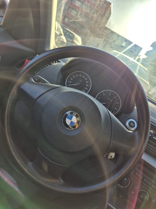 Bmw seria 1 an 2006 model 118d