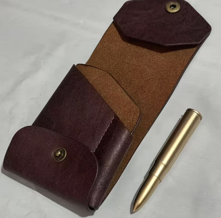 Продается классический кошелек.