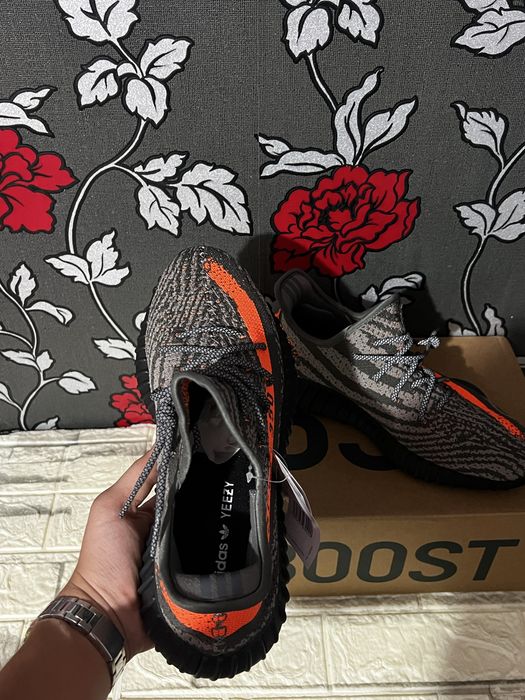 Adidas Yeezy Boost 350 V2 Carbon Beluga