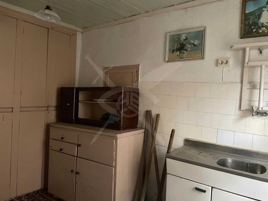 Едноетажна къща Карлово с двор 553 кв.м. 95783