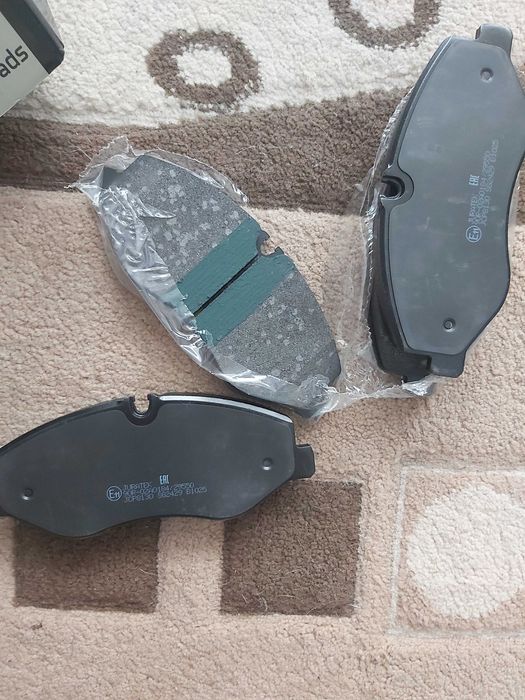 Чисто нови накладки