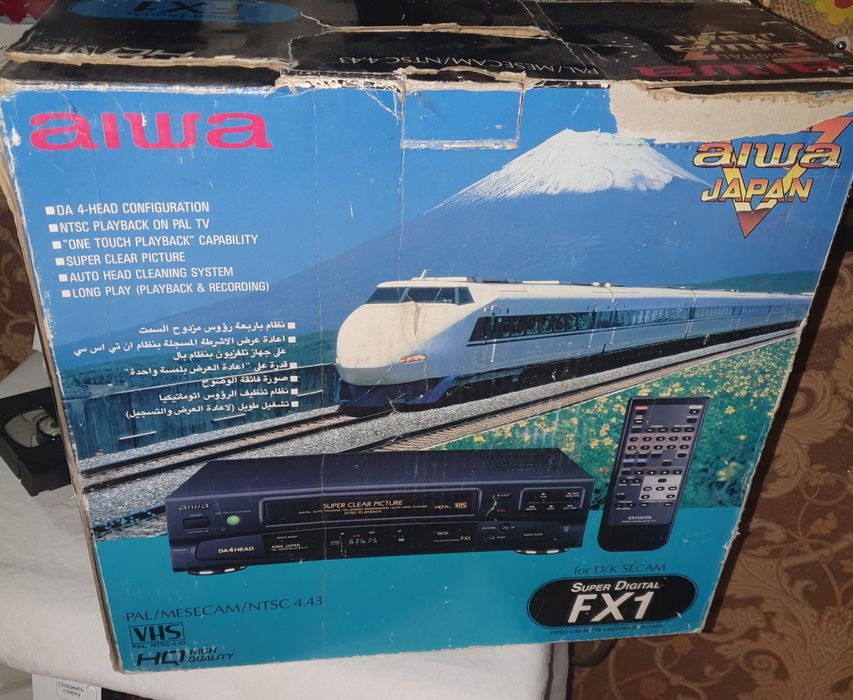 Видео магнитофон AIWA.