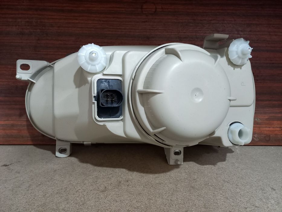 Фары  на  Гольф 3