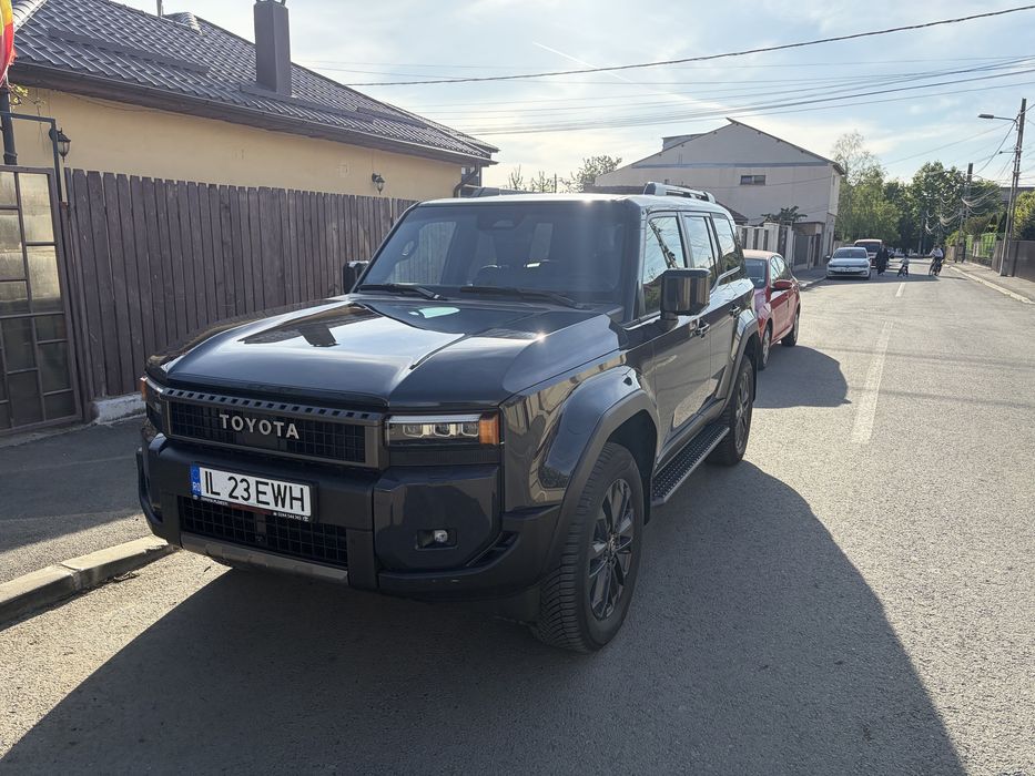 Toyota Land Cruiser 250 Primul proprietar, achizitionata noua showroom Toyota Romania.