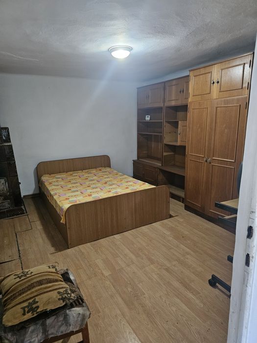 Casă bătrânească cu teren 625 mp  în Bariera Vâlcii (str.. Ramuri)