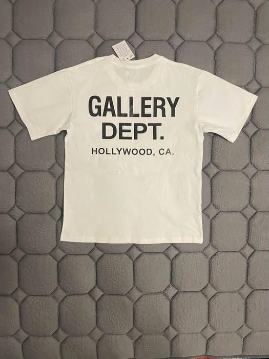 Tricou gallery dept.