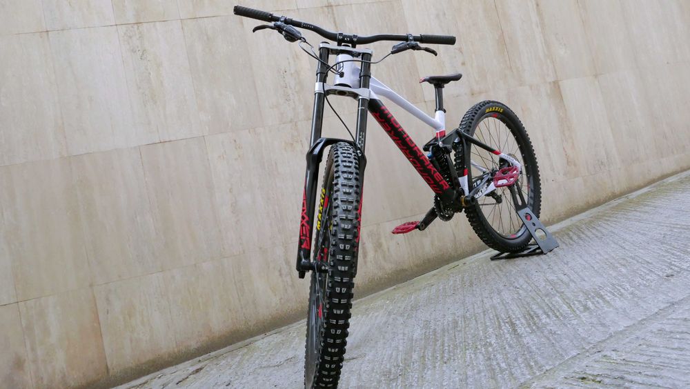 Mondraker Summum 29 DH – Race Ready, BoXXer, Code R