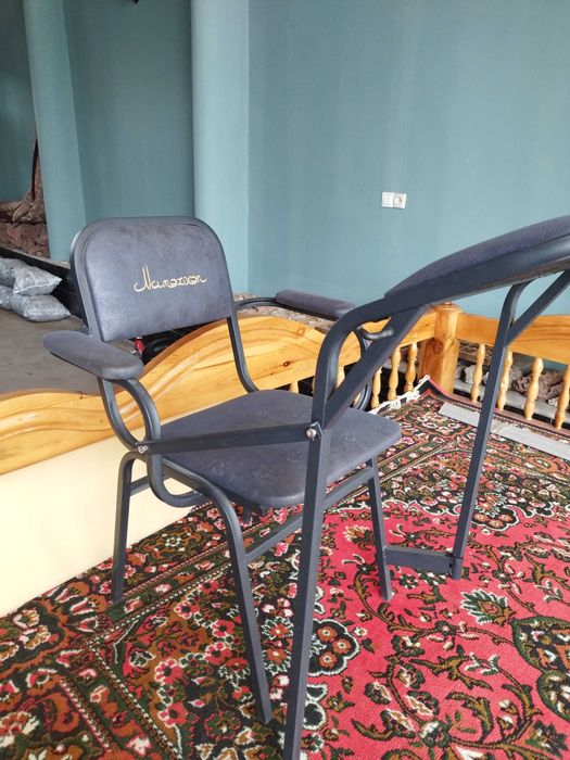 номозхон стул ёши катталар учун утириб номоз укишга