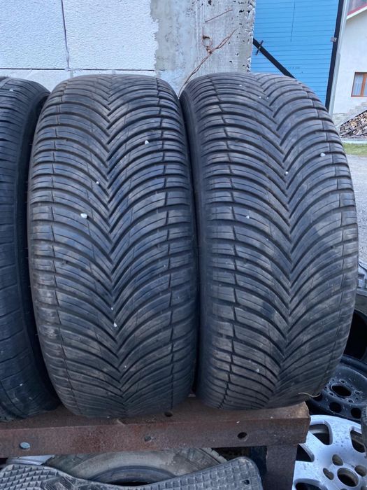 Vând cauciucuri all season 255/55 r19