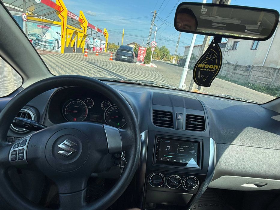 Suzuki SX4 2010 - benzina
