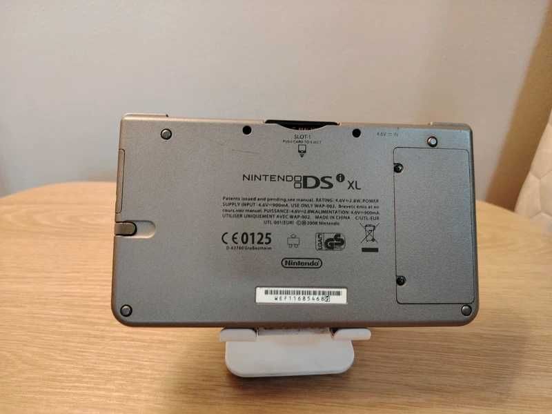 Nintendo DSI XL bun