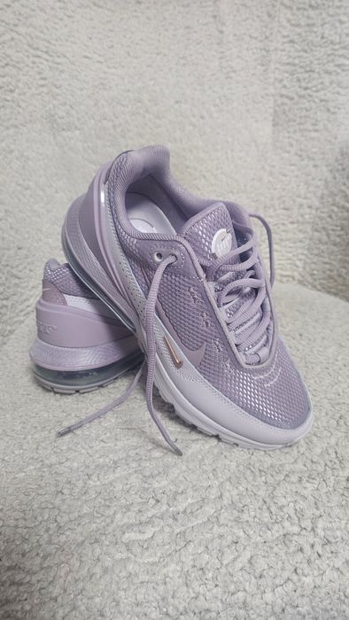 Дамски маратонки Nike