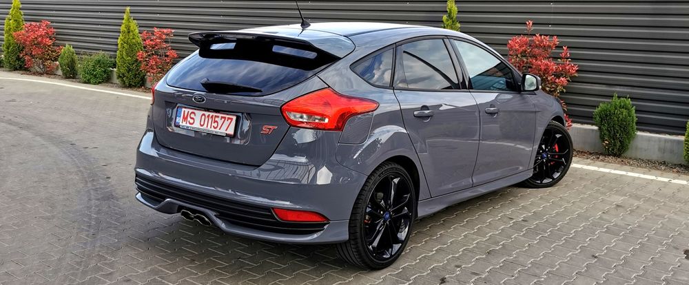 Ford Focus ST - An 2016 - Benzină 2.0--cp 250