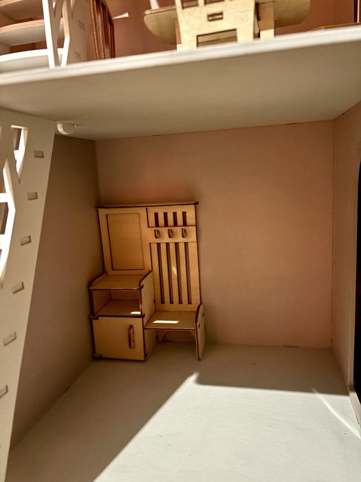 Домик кукольный с мебелью