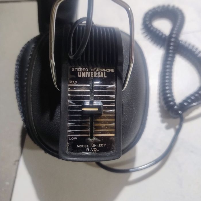 Căști Unniversal model UH-207