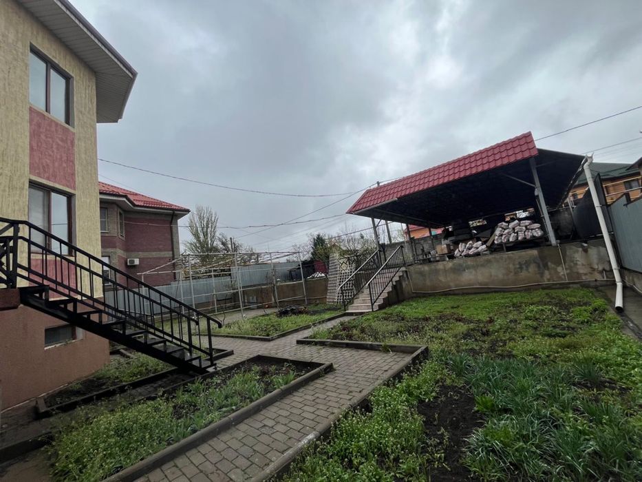 Продам большой дом