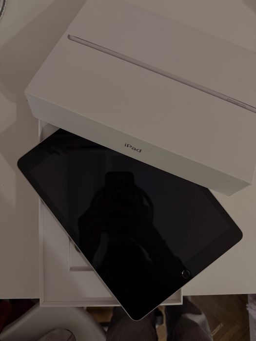 Ipad 9th generation КАТО НОВ!