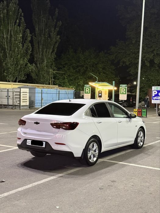 Onix 2023 LTZ Avtomat karobka srochna sotiladi