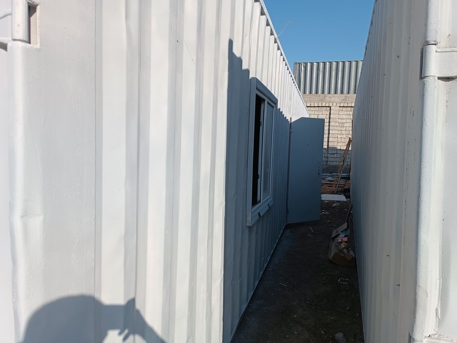 Б/У контейнер домик