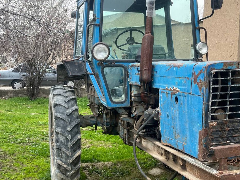 Traktor Belarus 80