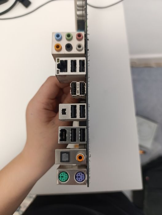 Продам материнскую плату