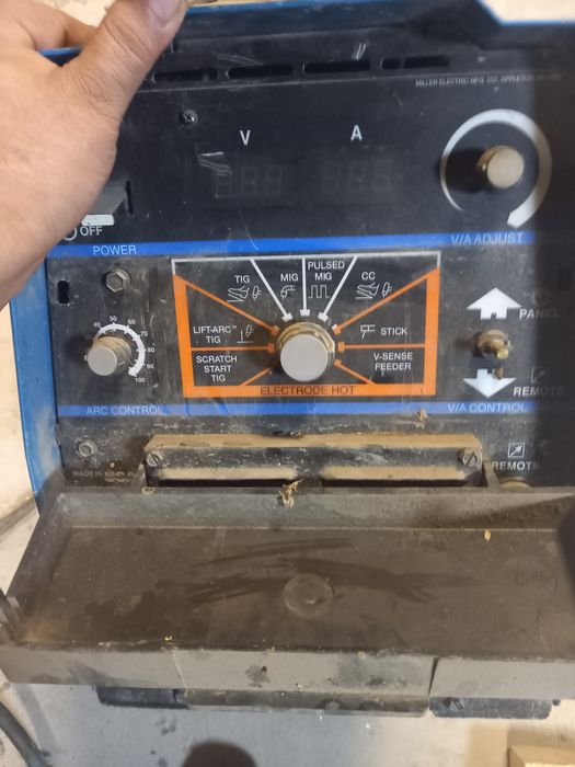 Сварочный аппарат Миллер ХМТ 400