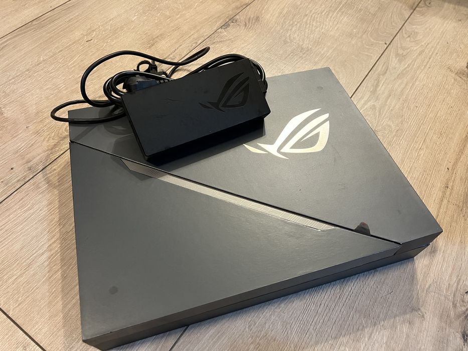 Laptop Gaming ASUS ROG Zephyrus DUO I7 10875H 300Hz RTX 2070 Super 1tb