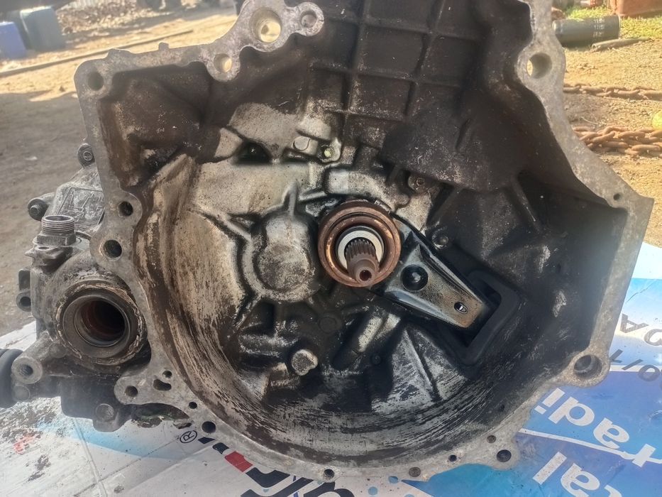 Коробка Мазда 626 переходка