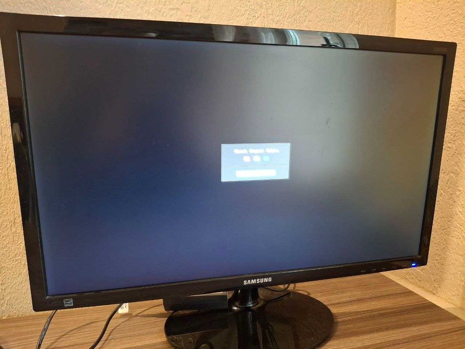 Монитор Samsung 24дюйма S24D300H FullHD