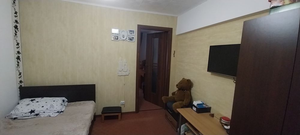 Vand apartament 3 camere