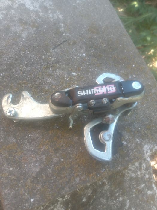 Schimbător SHIMANO