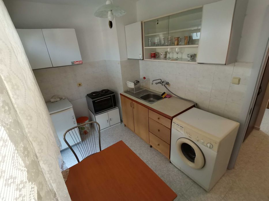 Дава се под наем Едностаен апартамент в Бургас, Братя Миладинови - 43 кв.м за 255 € - Снимка #2