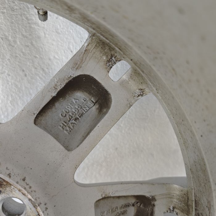 235 65 18 оригинални джанти за land Rover