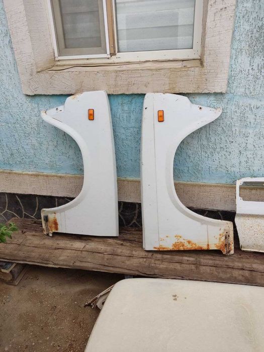 продается кузовные запчасти на ваз