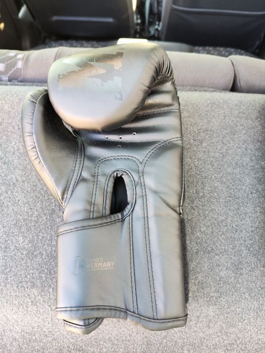 Боксови ръкавици Madgon