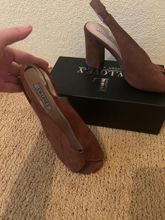 Продам туфли замш