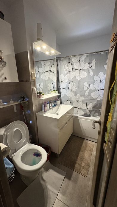 Apartament cu 3 camere