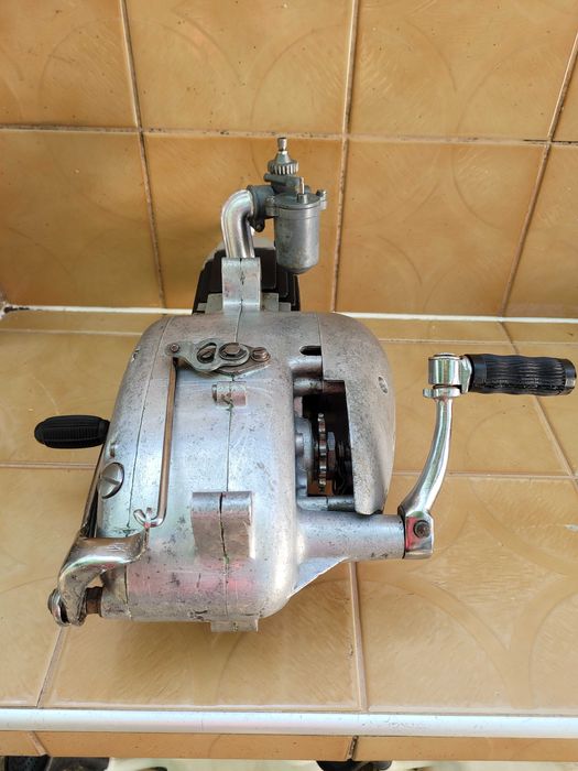 Излишни за мен двигател и части за Ява 50 , 175 и 250куб.см.