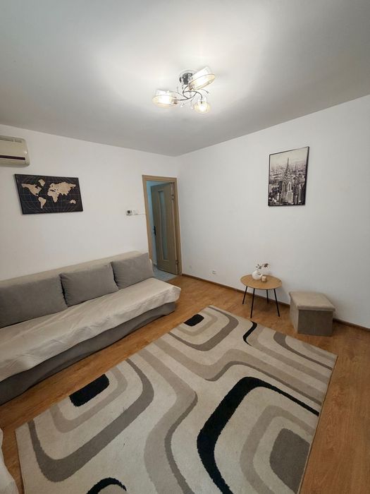 Garsonieră de închiriat în Tătărași zona Flux alimentar