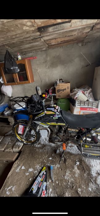 Продается мотоцикл 200 кубоввой